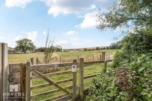 Photo 33- click for photo gallery